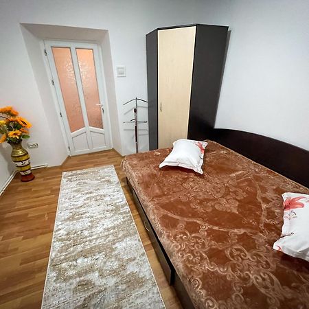 Casuta Mariuca Hotell Greci Exteriör bild