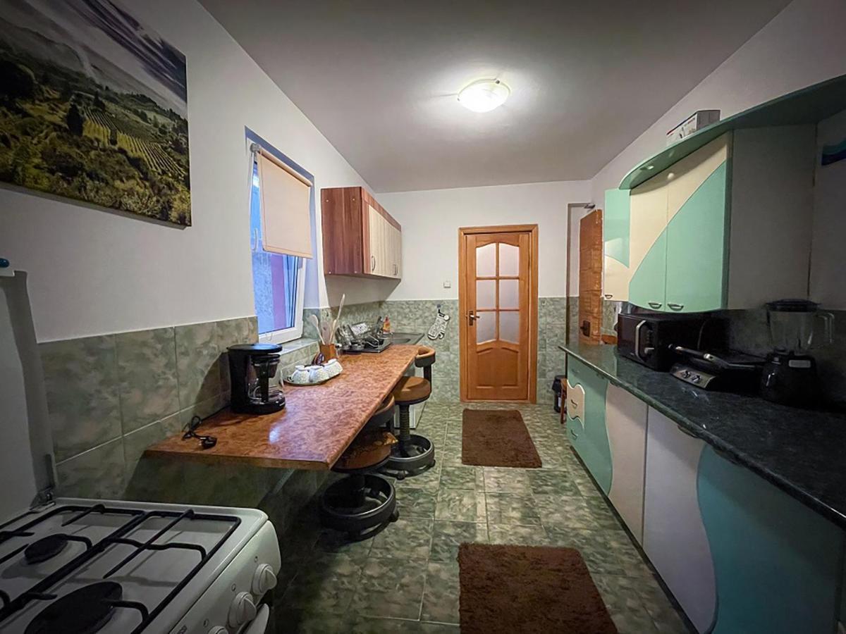 Casuta Mariuca Hotell Greci Exteriör bild