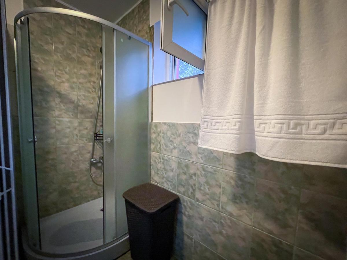 Casuta Mariuca Hotell Greci Exteriör bild