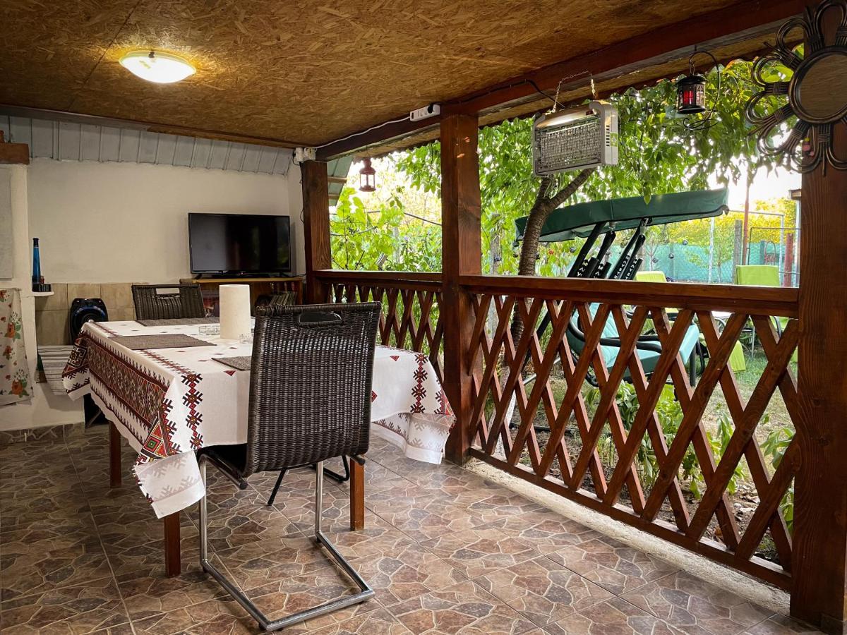 Casuta Mariuca Hotell Greci Exteriör bild